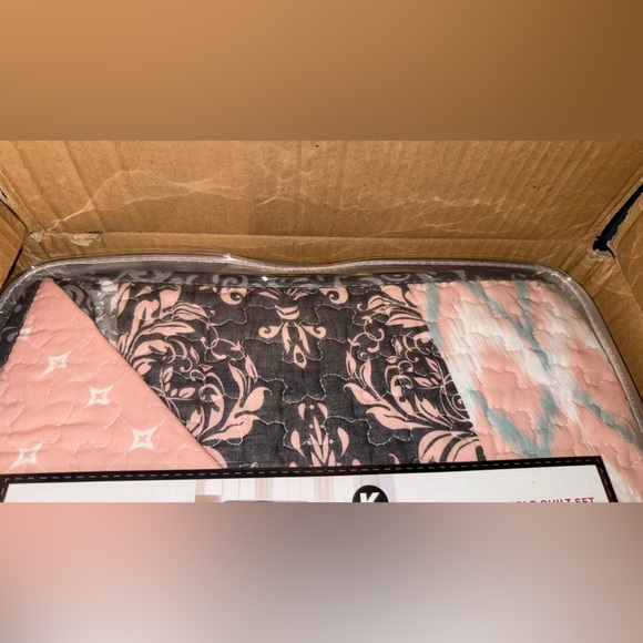 NWT Bed Bath& Beyond Sylvia Printed Reversible 3piece King Size Cotton Quilt Set - Picture 11 of 16